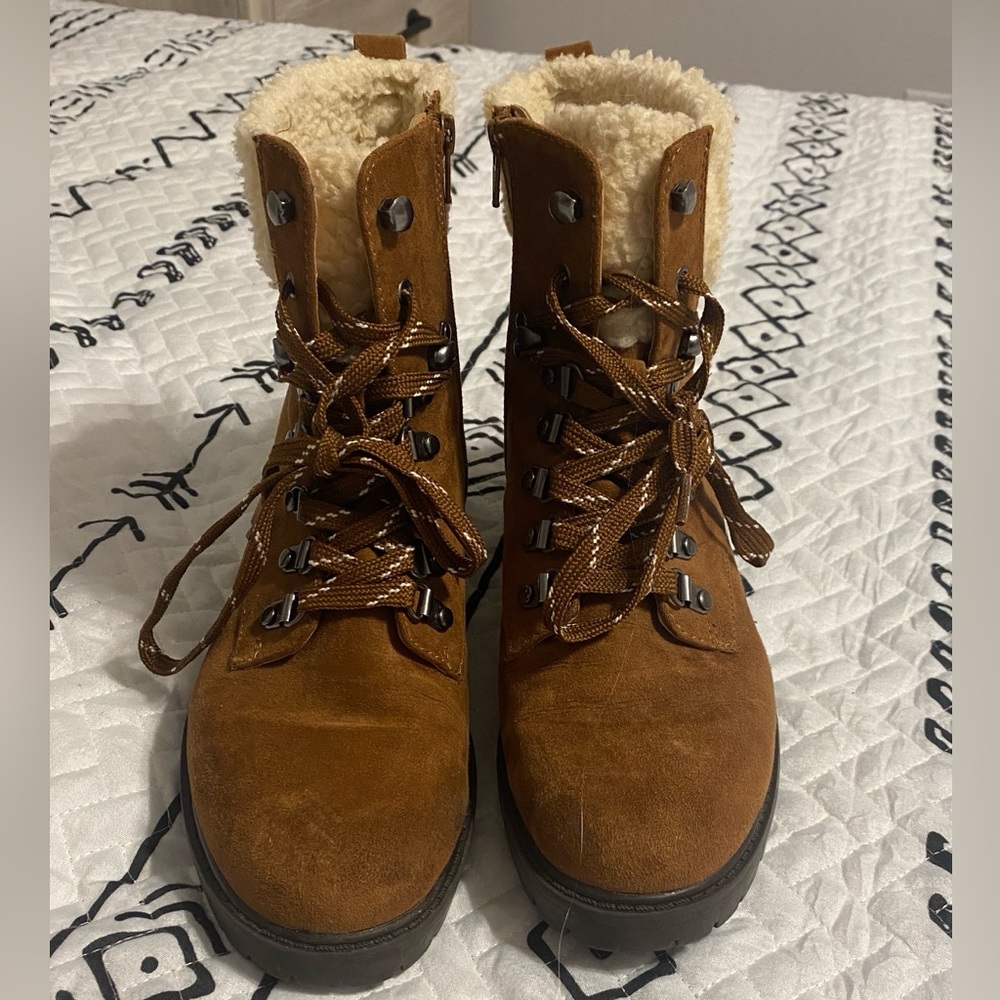 Brown snow boots